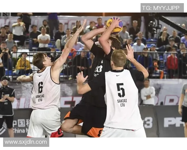 南京篮球队在大师赛中的耐力表现分析与精彩点评