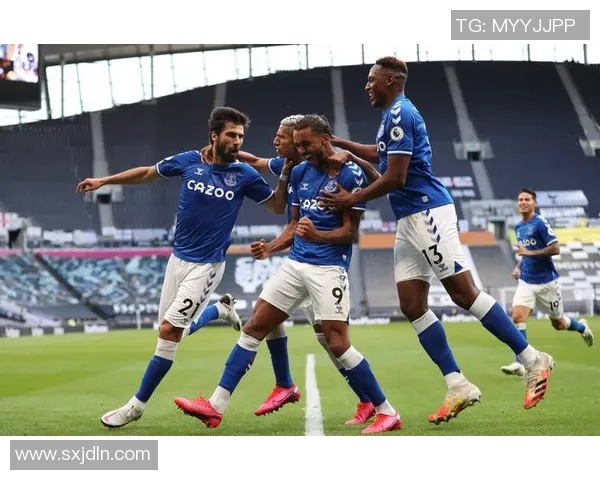 如何通过技术特点与场上表现辨别足球明星的真实实力与潜力